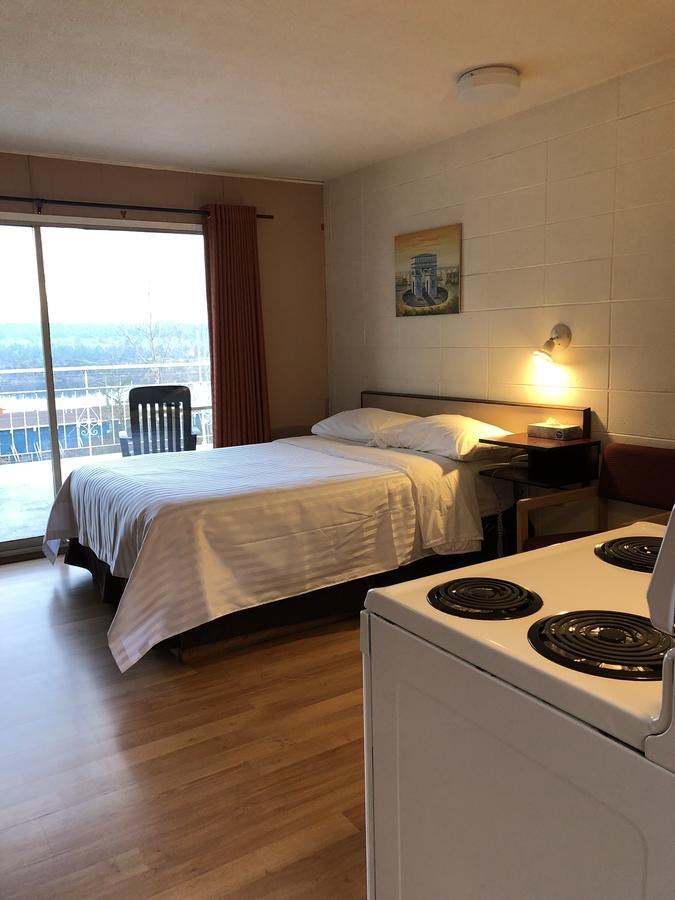 Holiday House Motel เลดีสมิธ ภายนอก รูปภาพ