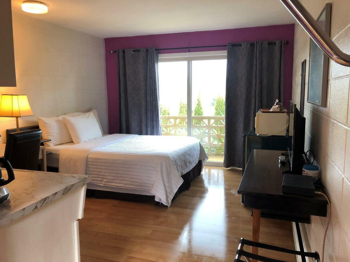 Holiday House Motel เลดีสมิธ ภายนอก รูปภาพ